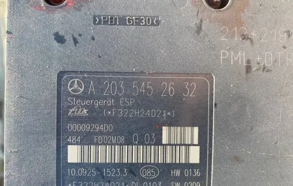 Mercedes-Benz C W203 ABS Pump A2035452632 00009294D0 F322H24D21