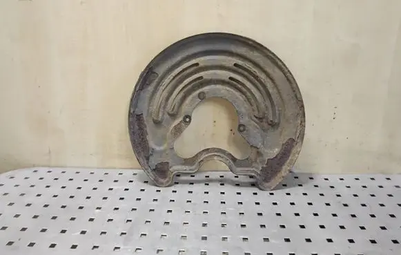 Renault Trafic III (X82) Rear brake disc plate dust cover 