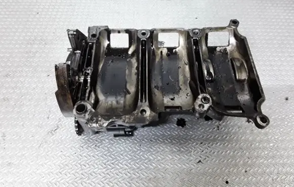 Volkswagen Polo IV 9N3 Oil pump 045103127B