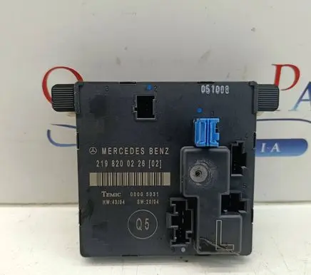 Mercedes-Benz CLS C219 Door control unit/module 2198200226