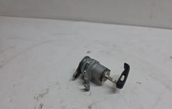 BMW 2 F45 Front door lock (next to the handle) 