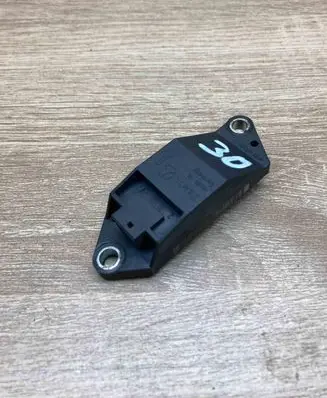Mercedes-Benz E W211 Airbag deployment crash/impact sensor A0018209326 25571179A4
