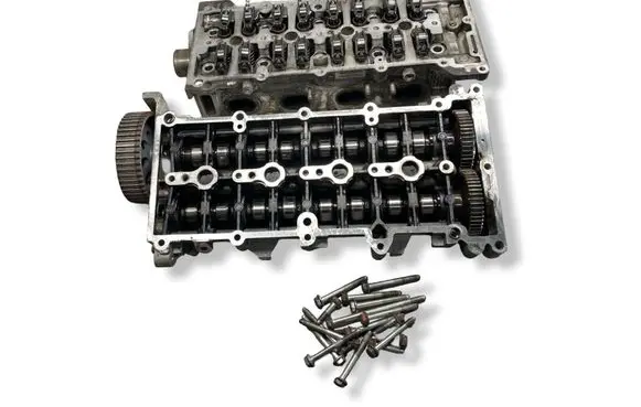Saab 9-3 Ver2 Engine head Z19DTH 55206424 0733309922