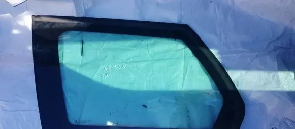 Citroen C4 Grand Picasso Rear side window