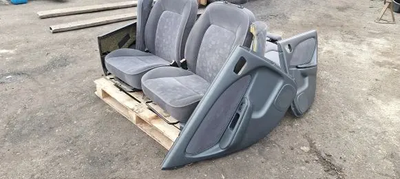 Toyota Avensis T220 Seat and door cards trim set 