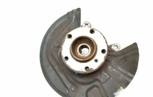 BMW X3 E83 Front wheel hub 3450559