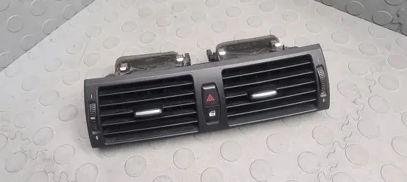 BMW X5 E70 Dash center air vent grill 6958654 7161801 7161802