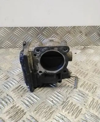 Toyota Avensis T250 Throttle valve 220300D010 4K02 009852