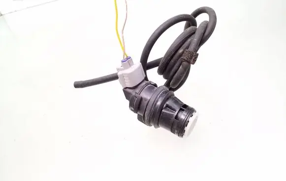 Toyota GT 86 Windscreen/windshield washer pump 0602105900