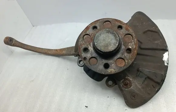 Mercedes-Benz S W220 Front wheel hub 2205460243 A2205460243