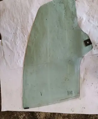 Fiat Grande Punto Front door window glass four-door E1436R001583
