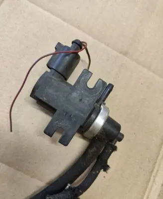 Audi A4 S4 B6 8E 8H Turbo solenoid valve 72280320