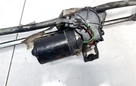 Seat Ibiza II (6k) Wiper motor 1l0955119 9390332376