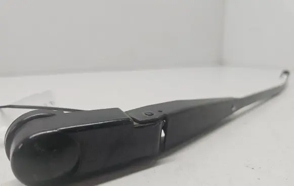 Land Rover Discovery Front wiper blade arm
