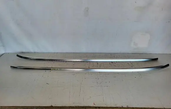 Volvo V60 Roof transverse bars on the 