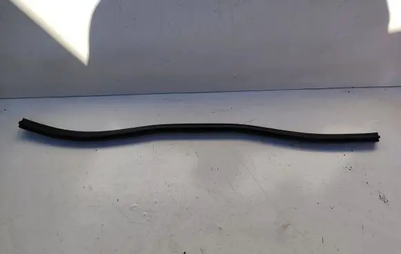 Porsche Cayenne (92A) Engine compartment rubber 7P5823737