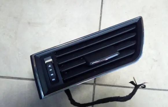 Skoda Superb B8 (3V) Dashboard side air vent grill/cover trim 3V0819701C NE69782