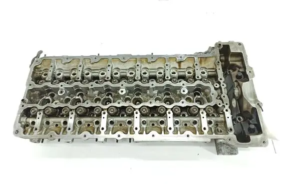 BMW 5 E60 E61 Engine head 7571688 7571686