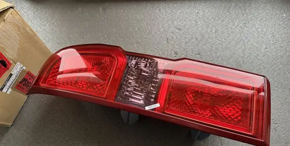 Nissan Patrol Y61 Rear/tail lights 26550VD225 26550VD80B