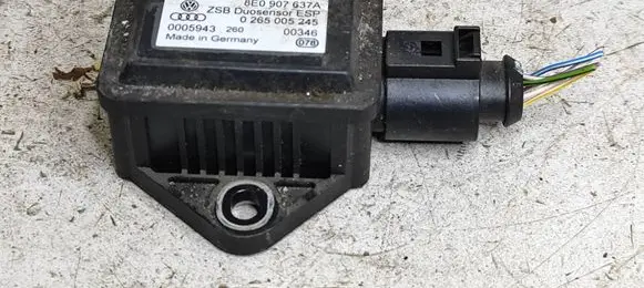 Audi A4 S4 B6 8E 8H ESP acceleration yaw rate sensor 8E0907637A 0005943 0265005245