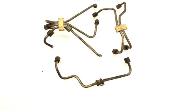 Fuel injector supply line/pipe