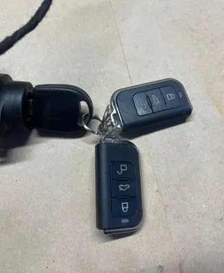 Volkswagen Polo IV 9N3 Ignition lock 4B0905851