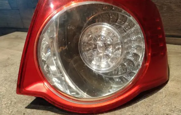 Volkswagen Jetta V Rear/tail lights 1K5945096 983132