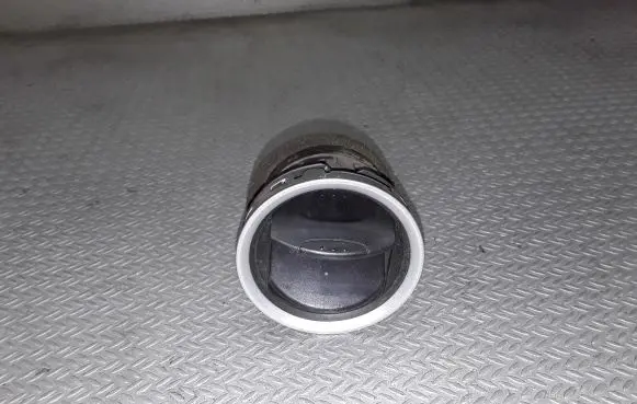 Ford Fiesta Dash center air vent grill