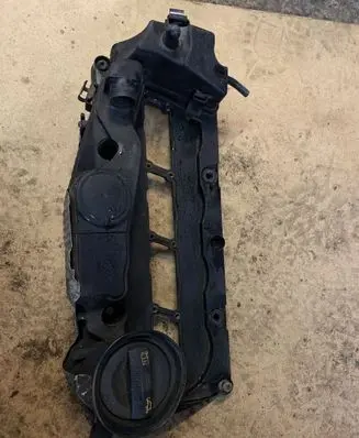 Volkswagen PASSAT B6 Rocker cam cover 03L129969D
