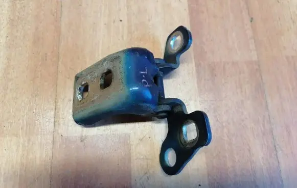 Renault Modus Front door upper hinge 205018 8200205018 804006078R