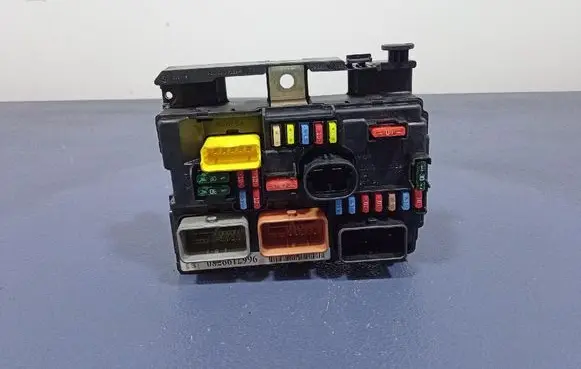 Citroen C3 Fuse box set 9667199780