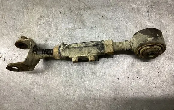 Honda CR-V Rear control arm