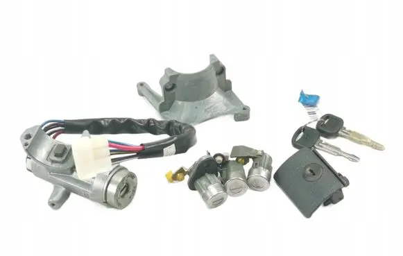 Hyundai Lantra I Ignition lock 8190528090AQ