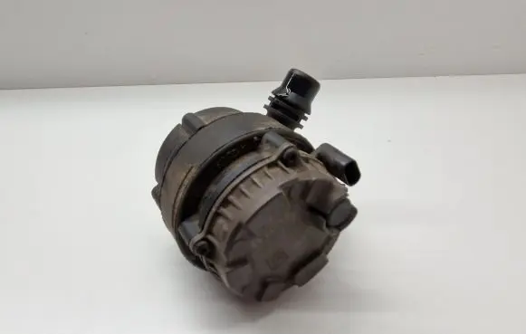 BMW X3 G01 Electric auxiliary coolant/water pump 8663248