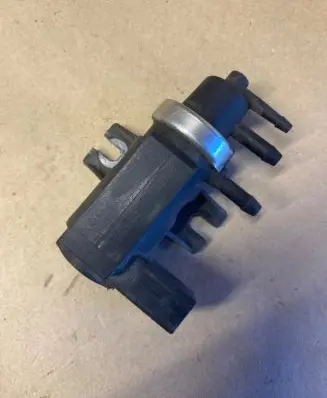 Volkswagen Caddy Vacuum valve 1J0906627C 03T281 72290303