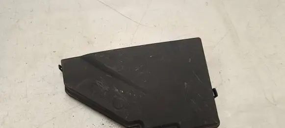 Volvo XC90 Fuse box cover 31398001