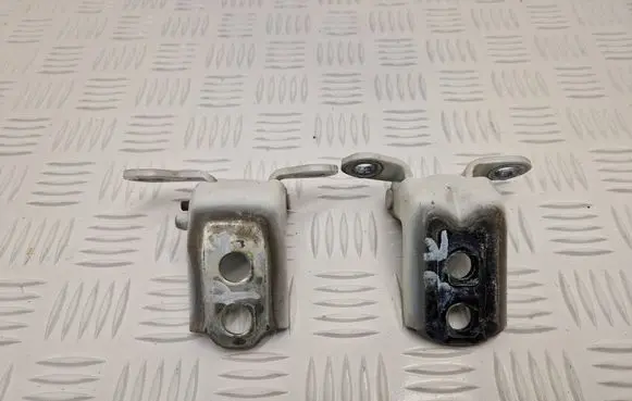 Renault Kadjar Front door hinge set