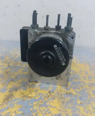 Volvo S60 ABS Pump 8671224