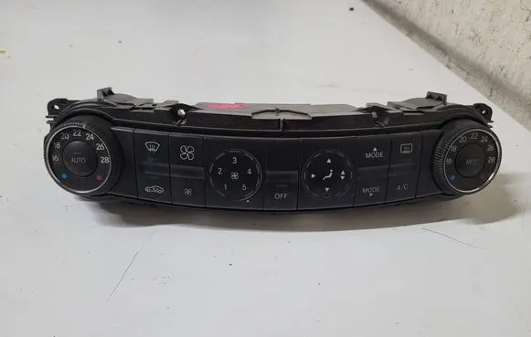 Mercedes-Benz E W211 Climate control unit 2118300490 00024105