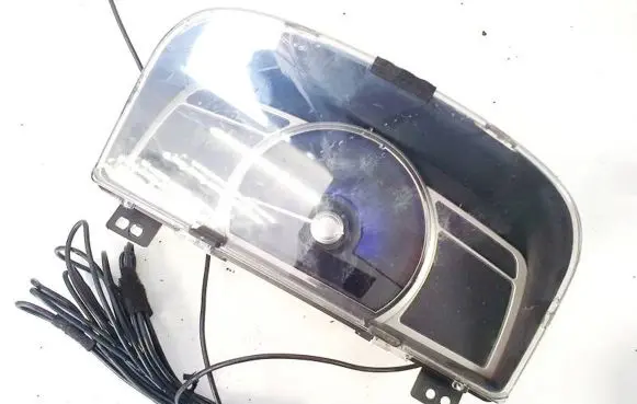 Honda Civic Speedometer (instrument cluster) hr0350205 hr0350-205