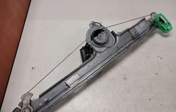 Renault Scenic II - Grand scenic II Front door window regulator with motor