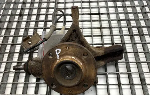 Citroen C4 I Front wheel hub spindle knuckle