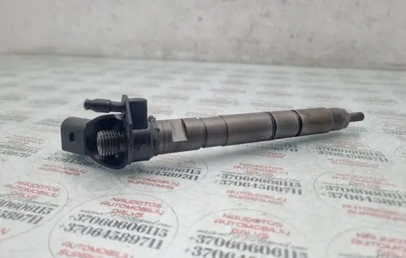 Volkswagen Touareg I Fuel injector 059130277AH