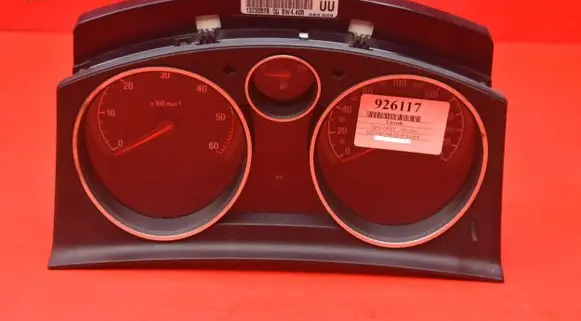 Opel Zafira B Speedometer (instrument cluster) 13230576