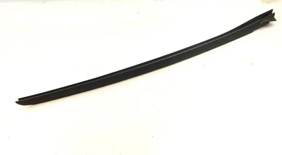 BMW M4 G82 G83 Windshield trim 7475010