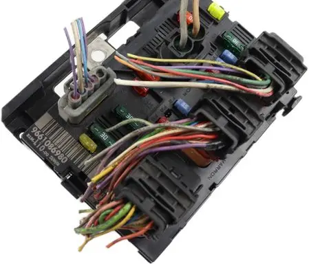 Citroen C4 I Picasso Fuse module 9661086980