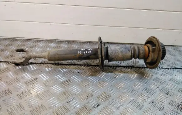 Volkswagen PASSAT B5 Front shock absorber/damper 3B0413031