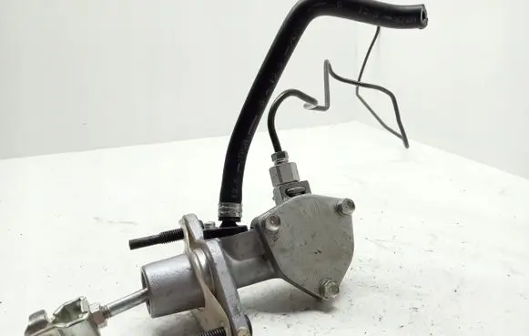 Clutch master cylinder