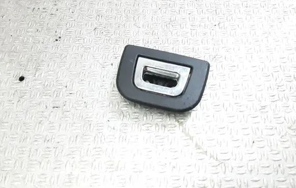 BMW 5 F10 F11 Tie down hook / loop 