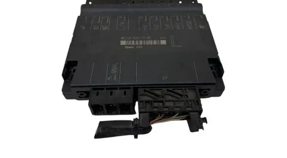Mercedes-Benz S W220 Seat control module 2208203185